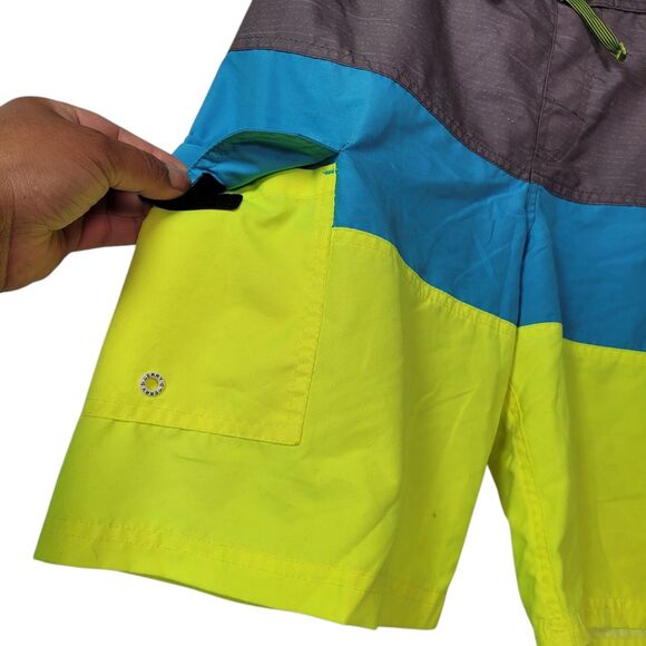 Gerry Youth Boy's 2-pack UPF 50+ Swim Trunks, Blue/Green/Gray Size Large (14/16) - Picture 10 of 16